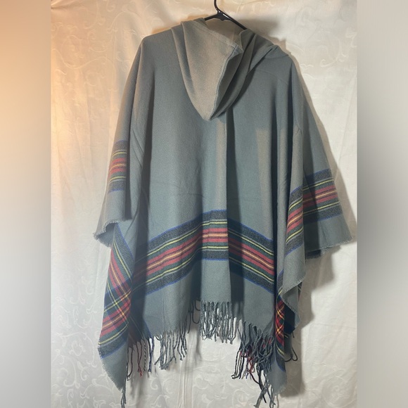 NWT Paperstore Grey Hood Plaid Poncho - Picture 8 of 9